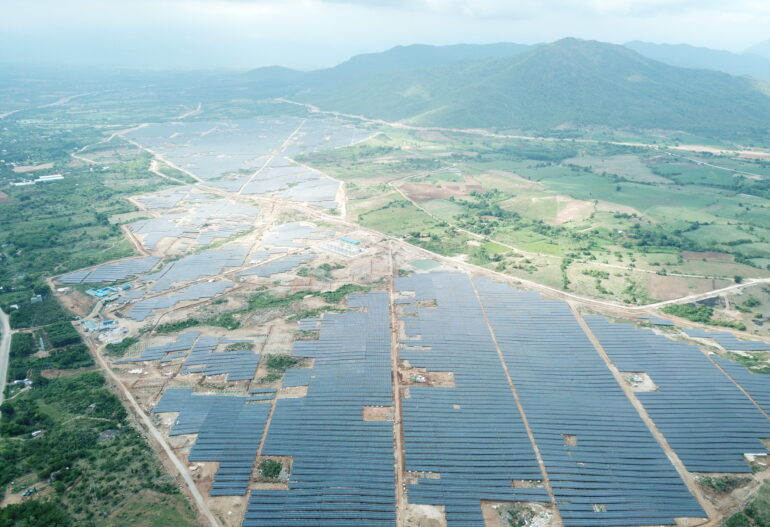 Trang trại năng lượng mặt trời Ninh-Thuan