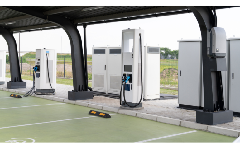 trạm sạc điện năng lượng mặt trời