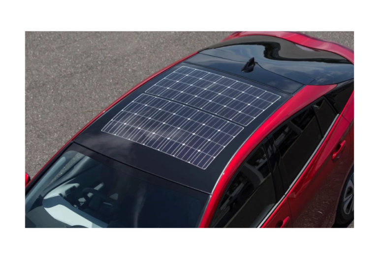 xe điện có mái gắn pin mặt trời