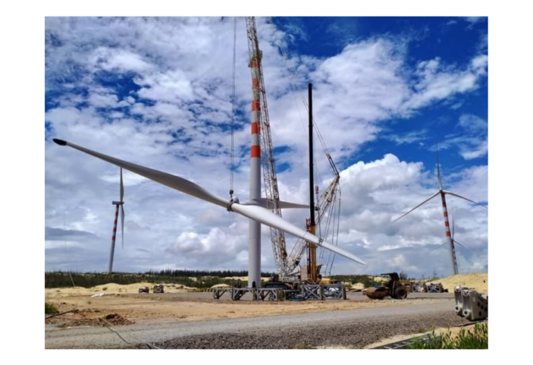 Hoạt động xây dựng và lắp đặt tua-bin gió